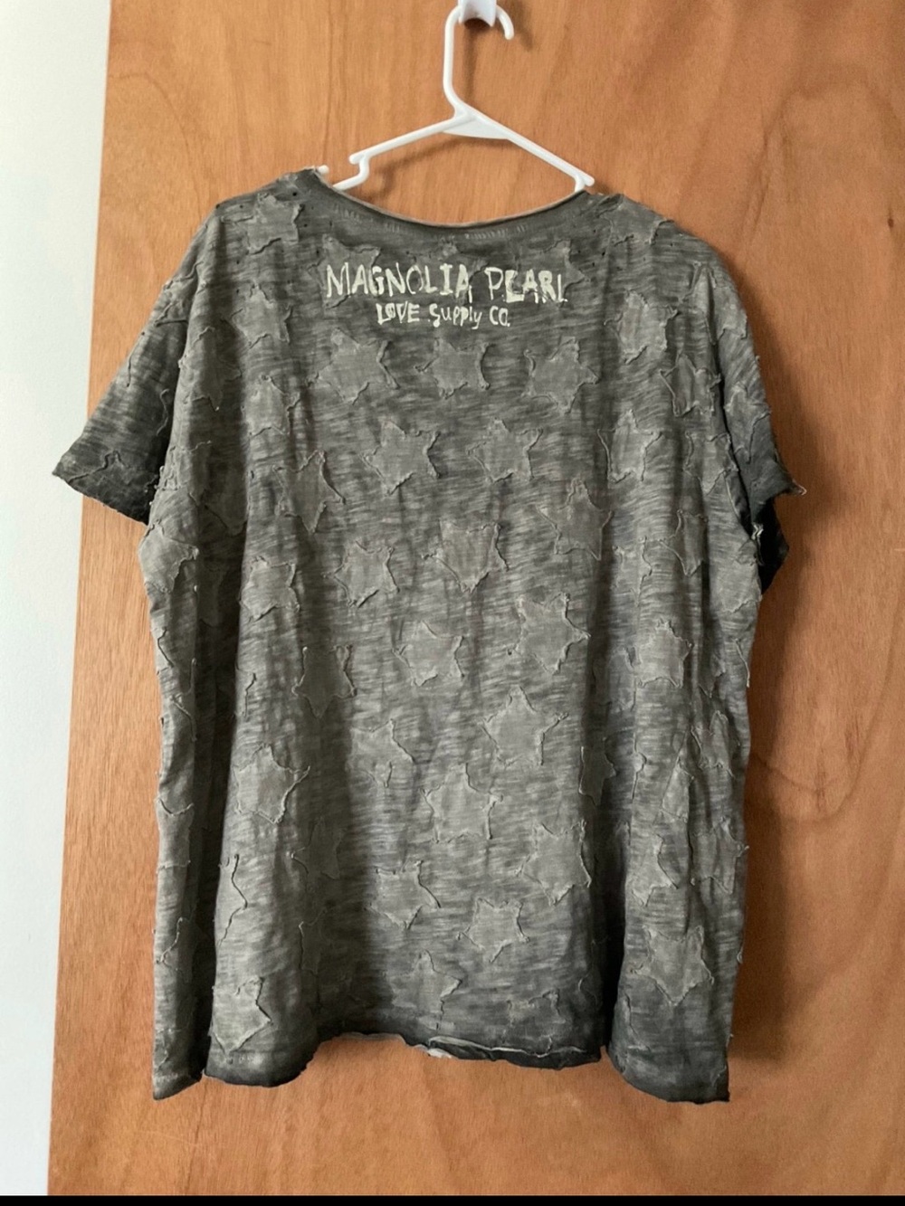 Magnolia Pearl Olive-Gray Star Textured Short Sleeve Tee - Picture 2 of 5